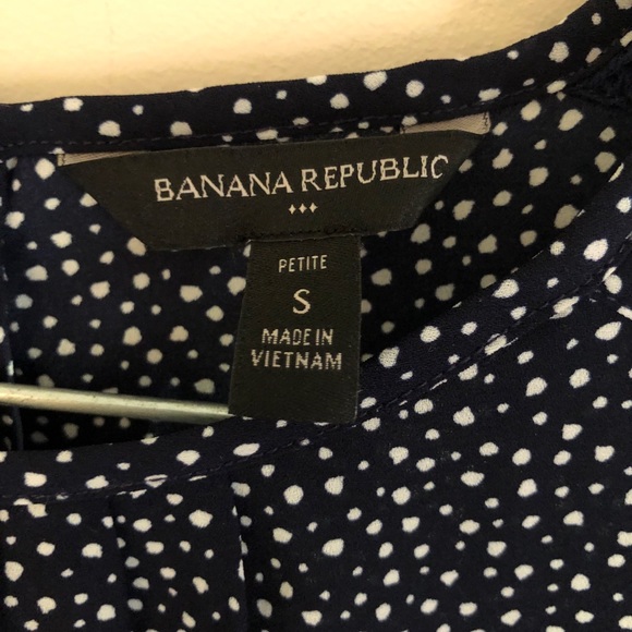 Banana Republic Petite Navy Blue and White Polka Dot Short Sleeve Blouse - Picture 7 of 8